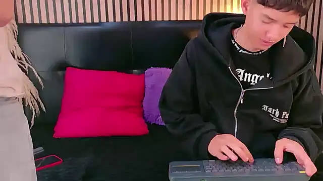 heyy_noah11 webcam