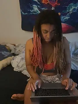 BustyyTT webcam