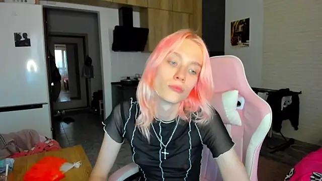 _Alice_Kitty live cam on StripChat