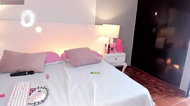 Emily_robertss1 webcam