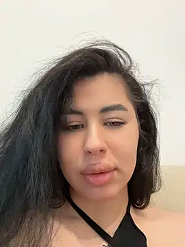 DaianaKimberly live cam on StripChat