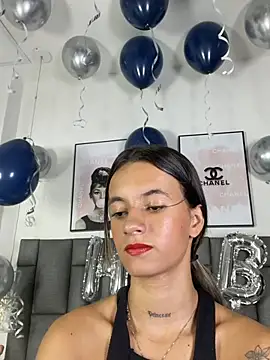JuliaColemann live cam on StripChat