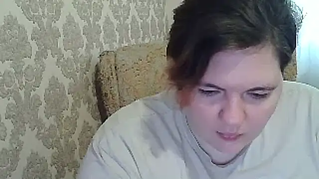 EmmaXKristall live cam on StripChat