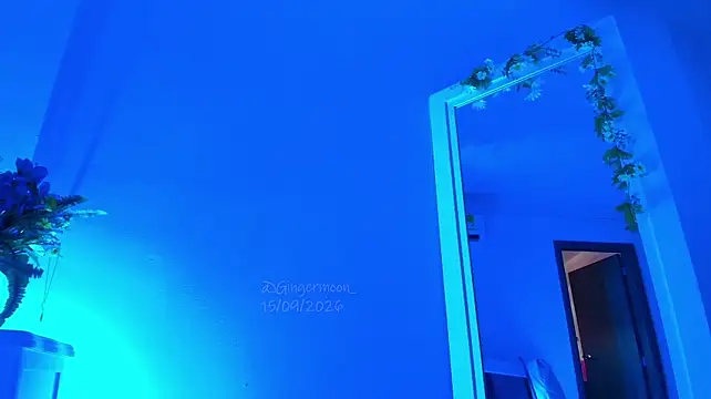 GingerMoon_ live cam on StripChat