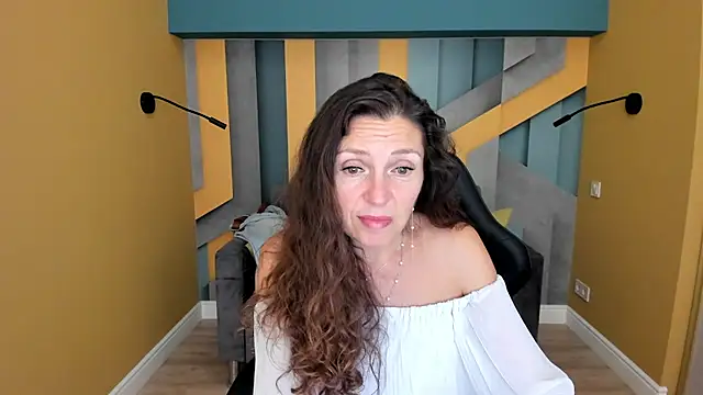 EllaLong live cam on StripChat