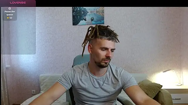 Aestheticguy101 webcam