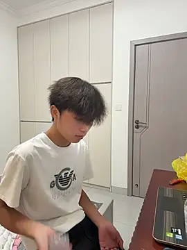 aliu229 (M twink) - 完成脱掉