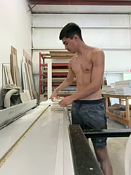 Wavyalloy30's cam show statistics and live stream