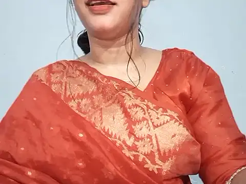 Adhiti_1 live cam on StripChat