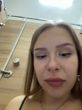 Liza_risky webcam