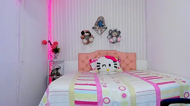 zara_cute live cam on StripChat
