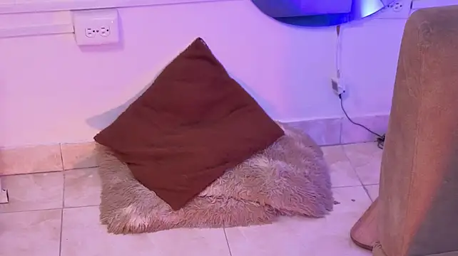 Pamela_tomas webcam