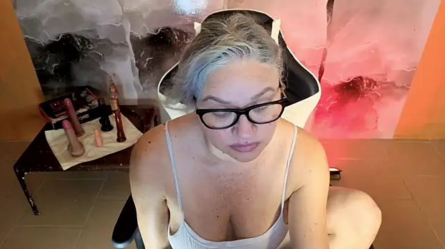 MarianL0ve webcam