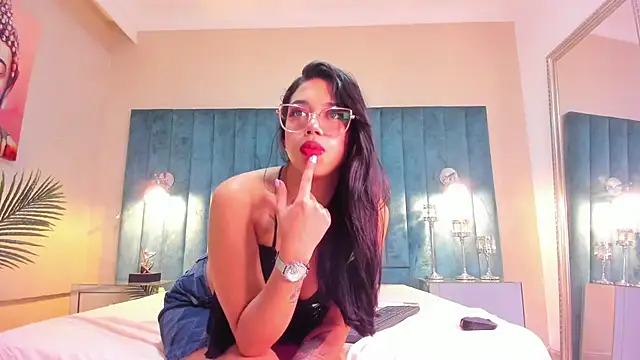 jasmine_saenz webcam