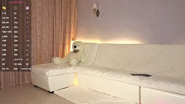 Ellijoys live cam on StripChat