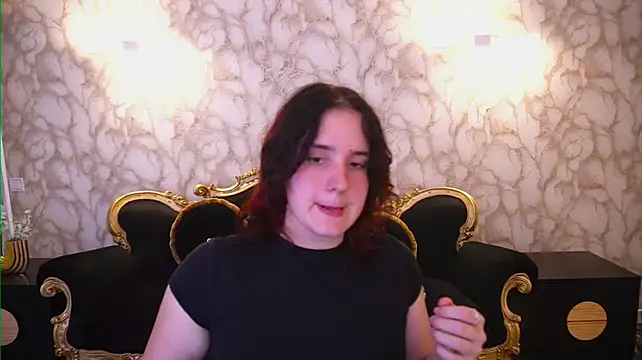 CassandraGold live cam on StripChat