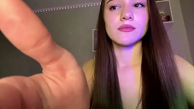 DonetteAlaya live cam on StripChat