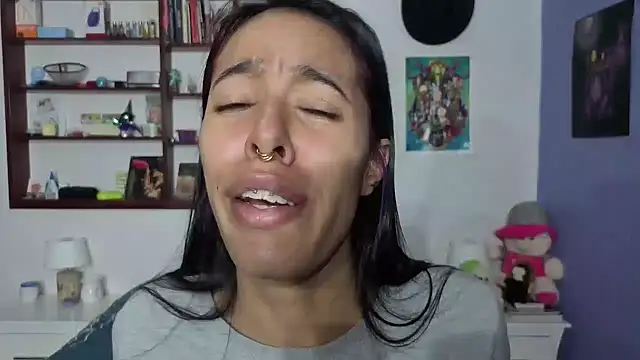 stephania_t webcam