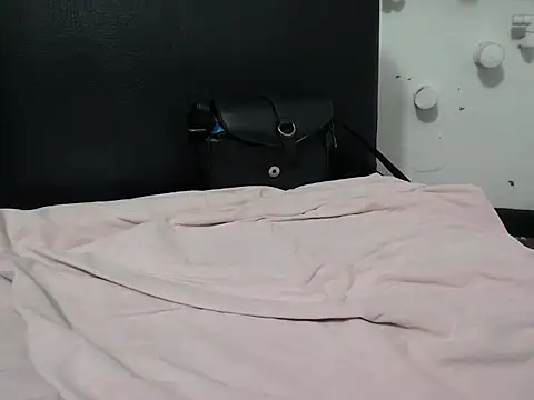 pervertt_sussy webcam