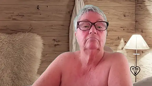 Mystery-Grandmother webcam