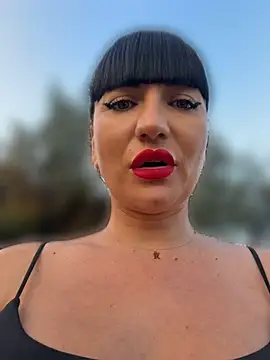 MysticCleo webcam