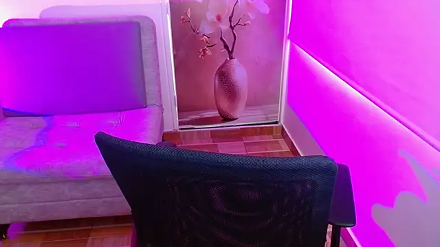 milfrousse webcam