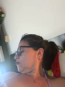 Sharongirl07 live cam preview