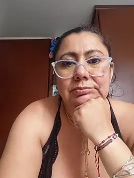 EmmaJhomson live cam on StripChat
