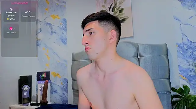 Un_Sluttyy webcam