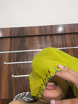 Miss_kanika76 webcam