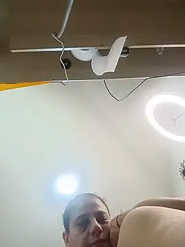 sasi_luna webcam