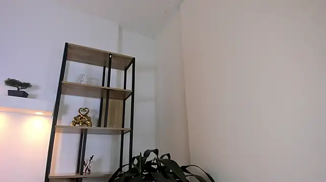 AliiceWonderland_ webcam