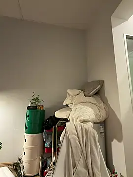 eric246 (M young) - #asian #big-cocks #blondes #cam2cam #cheap-privates #chinese #gays #handjob #hd #massage #medium #mobile #small-audience #smoking #sneakers-and-socks #striptease #trimmed #young