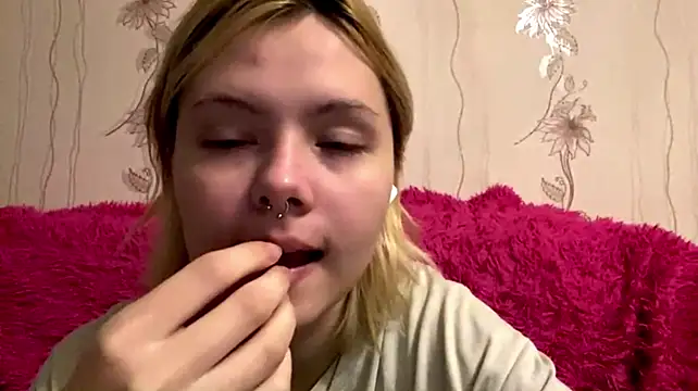 VerdieVillanveva live cam on StripChat