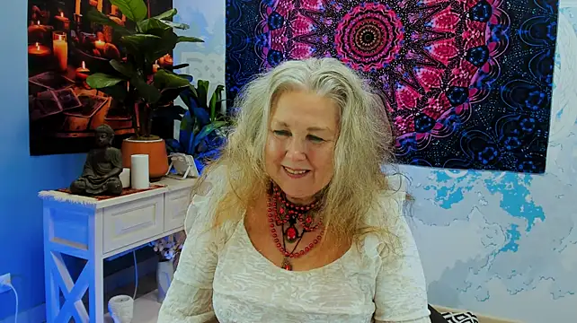 LilaMaharani webcam