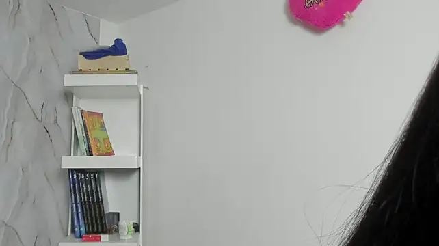 alayasmile live cam on StripChat