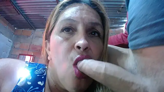 MOTHER_AND_SON09