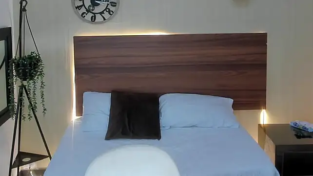 SamayRyann 🐛 online sex webcam