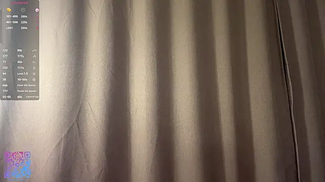 Ur_neighbor_Kira webcam