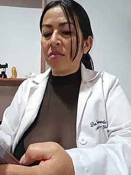 justsamantha_ (G milf) - FINGERS IN MY PUSSY CLOUSE UP