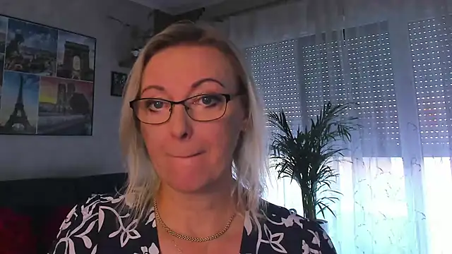 vanessa_chat live cam on StripChat