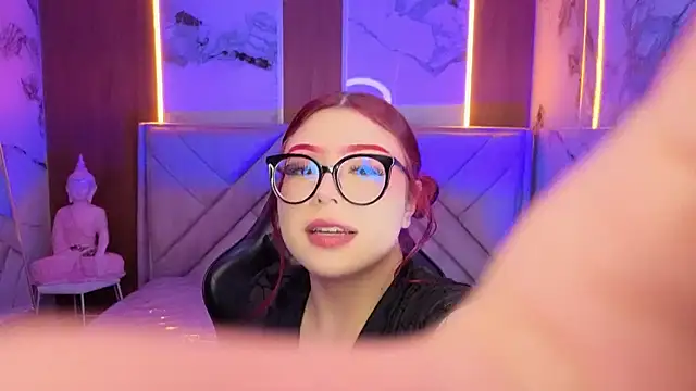 Red_Bunny_v live cam on StripChat