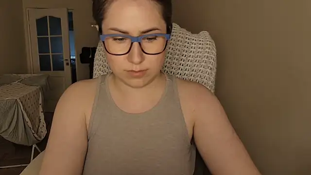 SeasonalSomeone live cam on StripChat