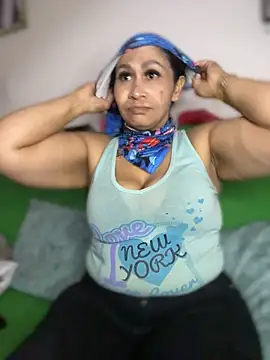 Carola-Ross live cam