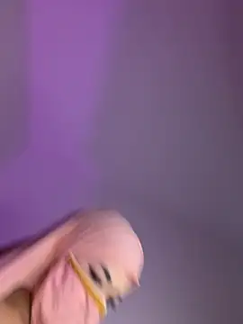 Tahiraaa_ live cam preview