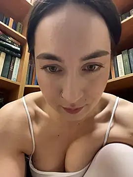 Holly_Play live cam on StripChat