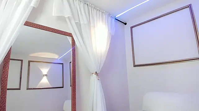 MiaOwens_ webcam