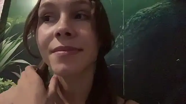 EllynDincher webcam