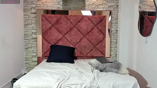 ValeriaMonttiel webcam
