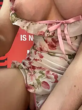 IAmNobodyXXX webcam